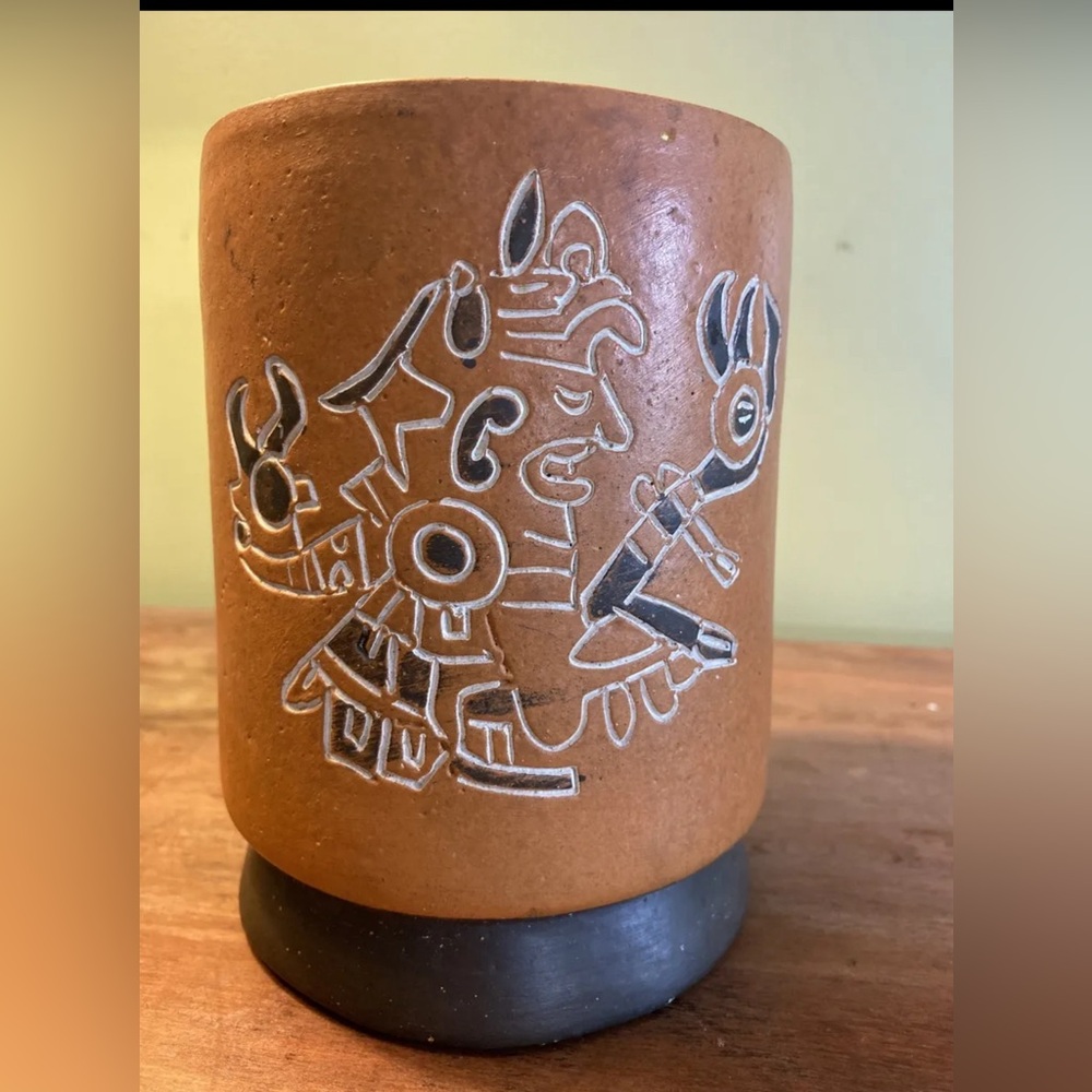 Vtg Leopoldo de Mexico Aztec Mayan Red Clay Folk  Pottery Vase Planter 8" x 6"